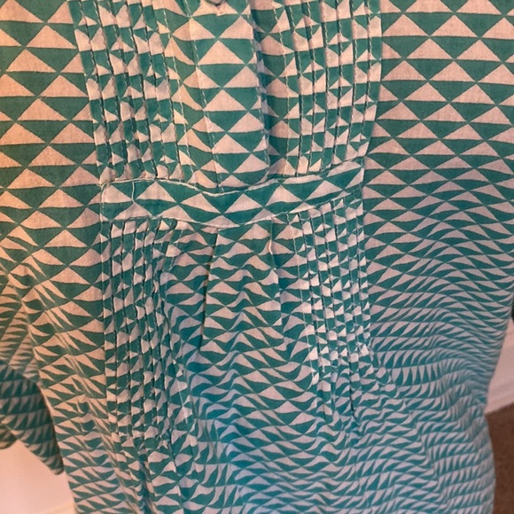 Turquoise and White Split Neck Geometric Print Tunic - Size Medium - Picture 3 of 8